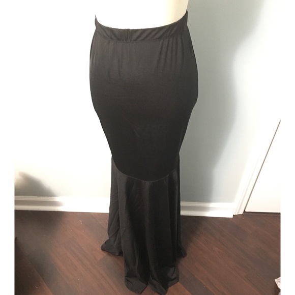Women’s Black High Waisted Skirt - Picture 4 of 4